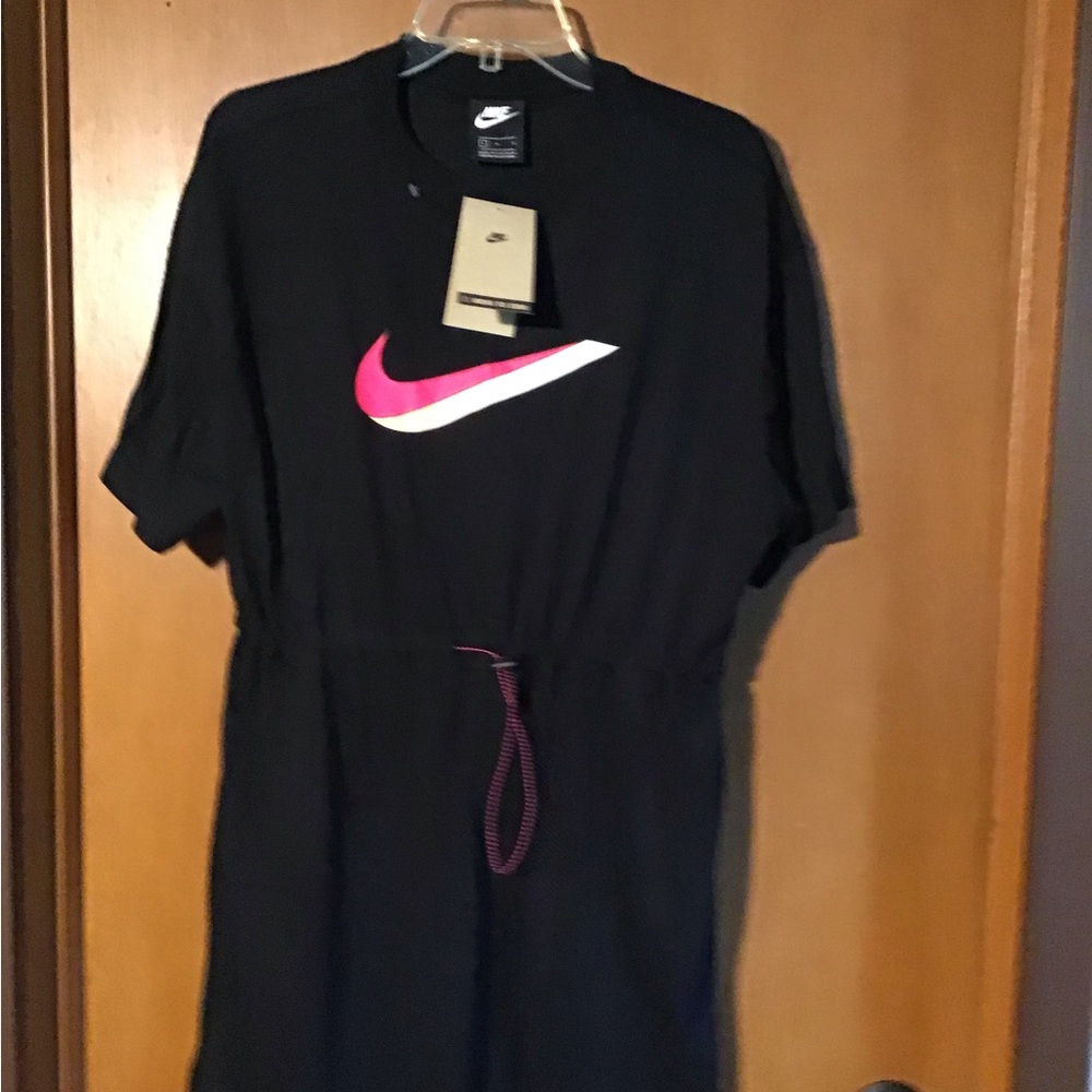 NEW Nike Black Short-Sleeve Dress/Swim Cover with Pink Swoosh -L